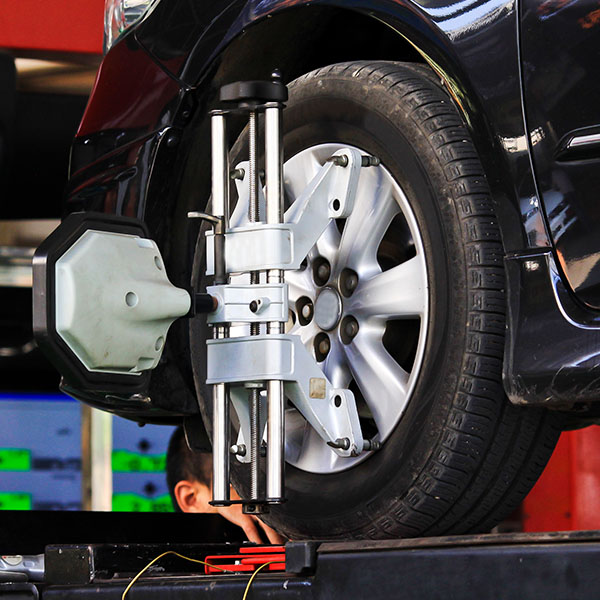 computerized wheel alignment machine clamp